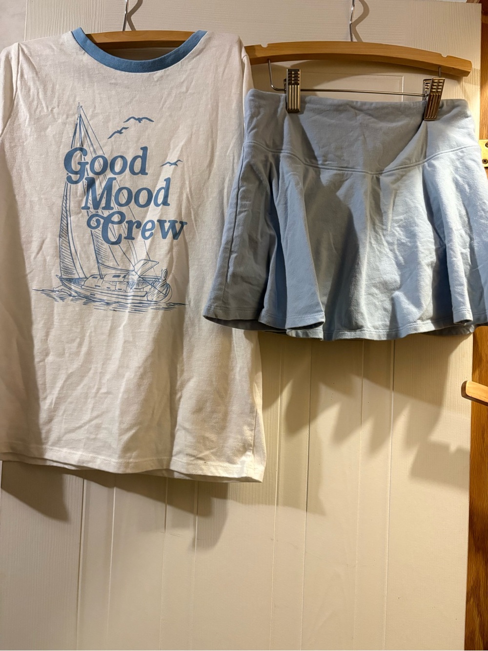 OshKosh B'gosh White Tee & Light Blue Skater Set